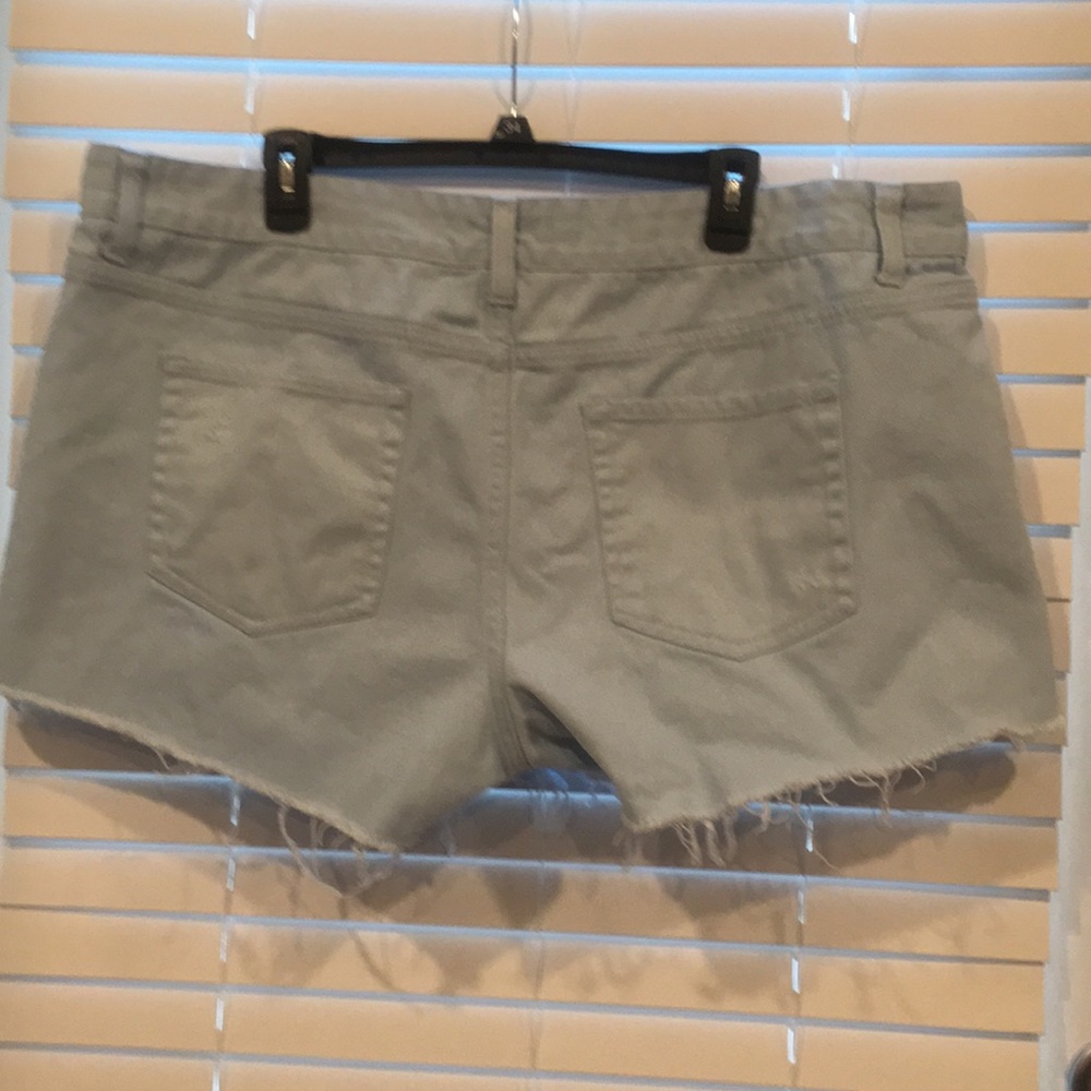 Frayed Shorts - Picture 6 of 6